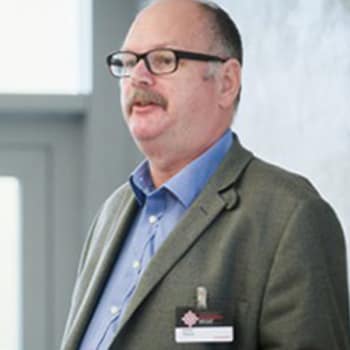 Simon Pearce