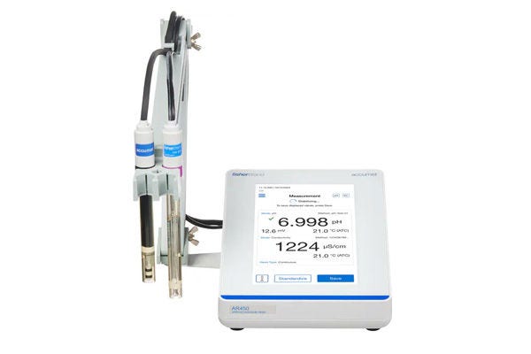 Fisherbrand™ accumet™ AR450 pH/ion/Conductivity Meter Kit